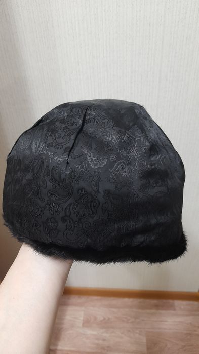 Продам шапку норковую.