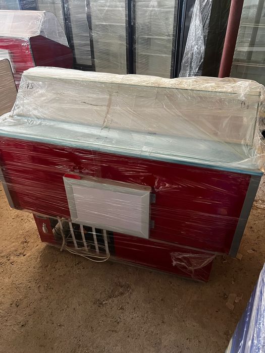 Vitrina frigorifica orizontala pentru mezeluri