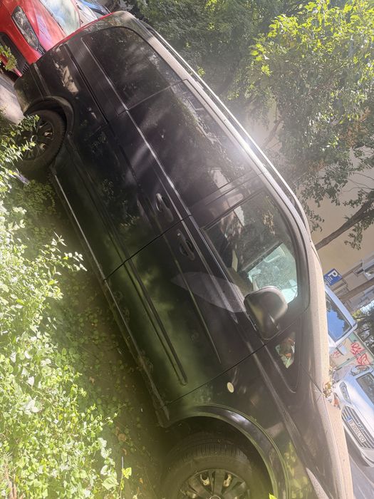 Masina Mercedes vito