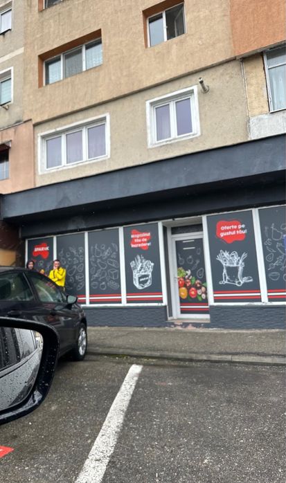 Inchiriere spatiu comercial