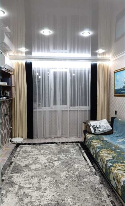 продам 2 ком квартиру район Собеса