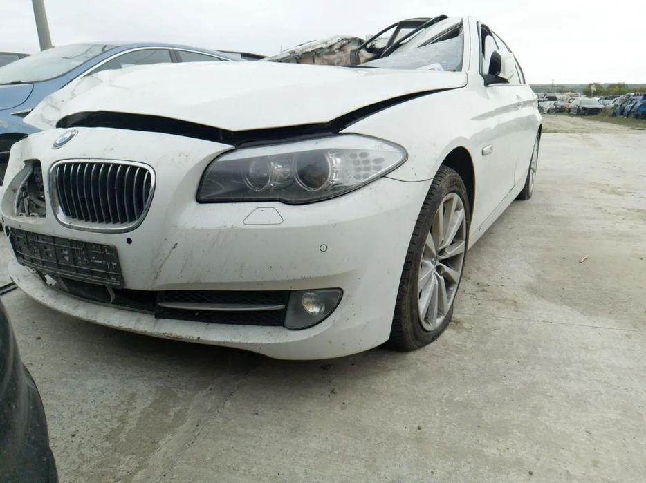 Dezmembrari / Dezmembrez BMW Seria 5 (F10) 2.0 N47D20 cutie viteze automată cod culoare ALPINWEISS III (300)