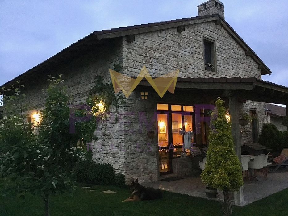 Продава се Къща в с. Приселци, Област Варна - 330 кв.м за 1455 €/кв.м - Снимка #1