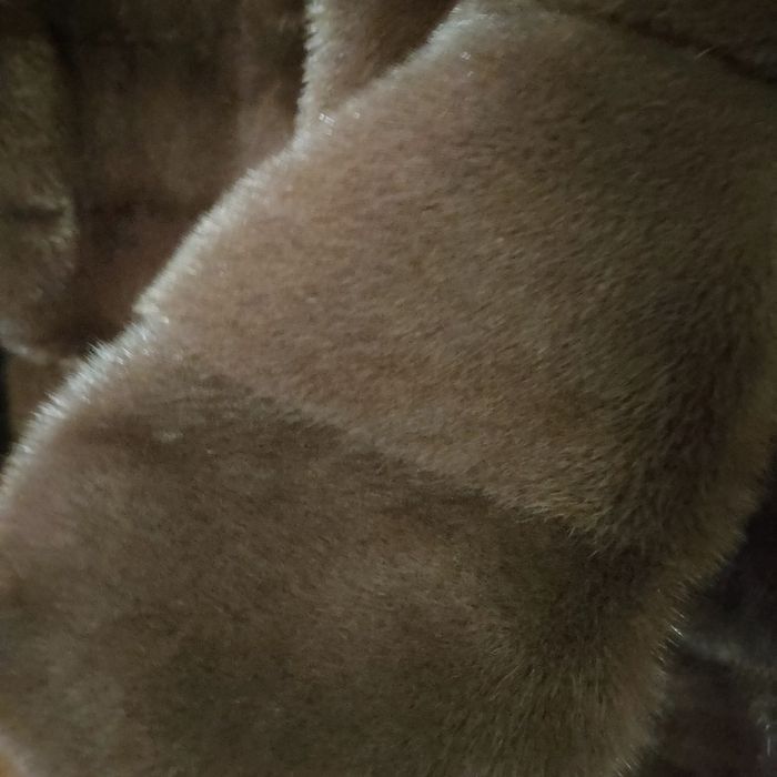 Продам норковую шубу