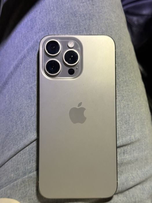 Iphone 15 pro max titan