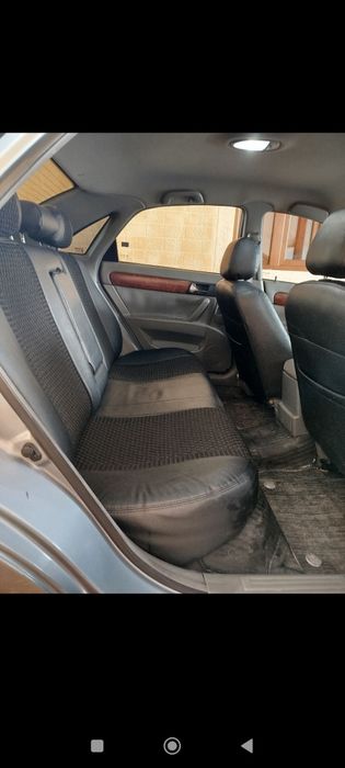 Продается автомобиль Lacetti 1.8