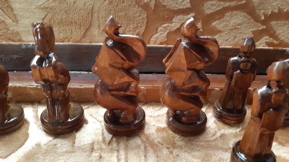 Шахматы ручной работы резные