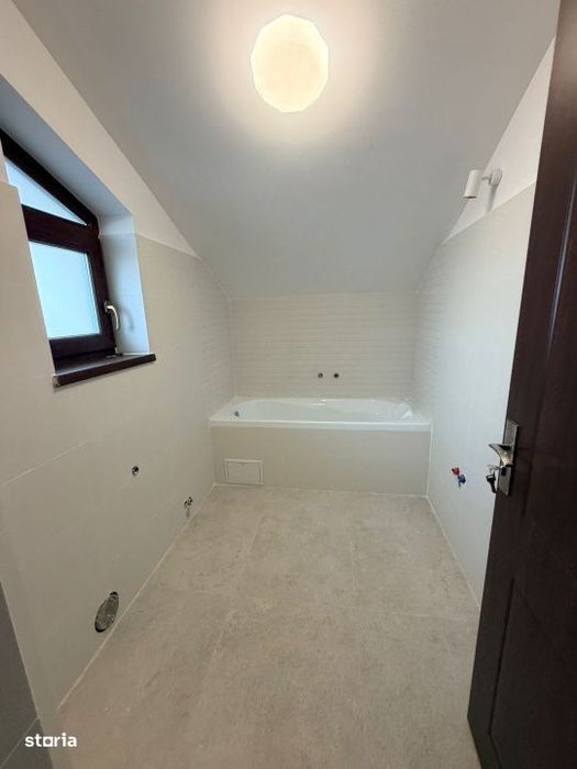 Casa P+1+M+gara, 285 mp, 600 mp teren, zona Bordei