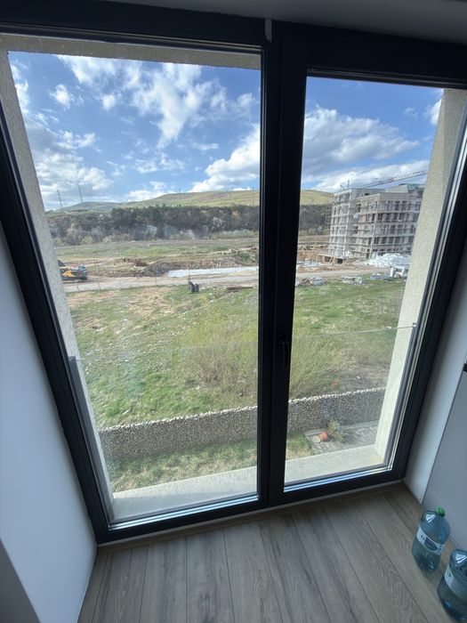 Închiriez apartament 2 camere Floreşti