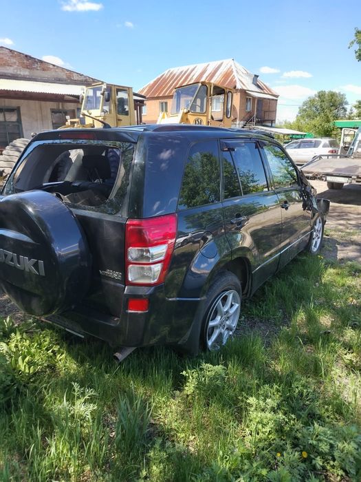 Продам машину Suzuki