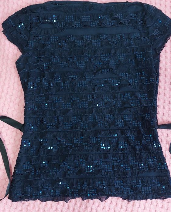 Продам нарядные комплекты