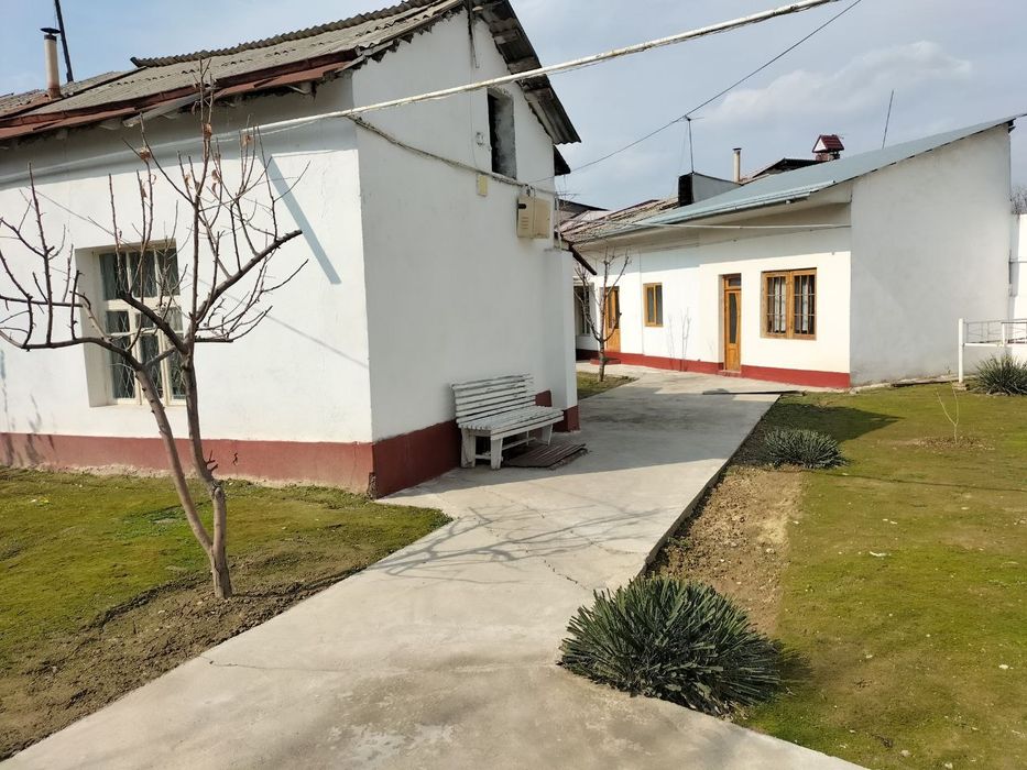 Xuvaydoda  uy sotiladi