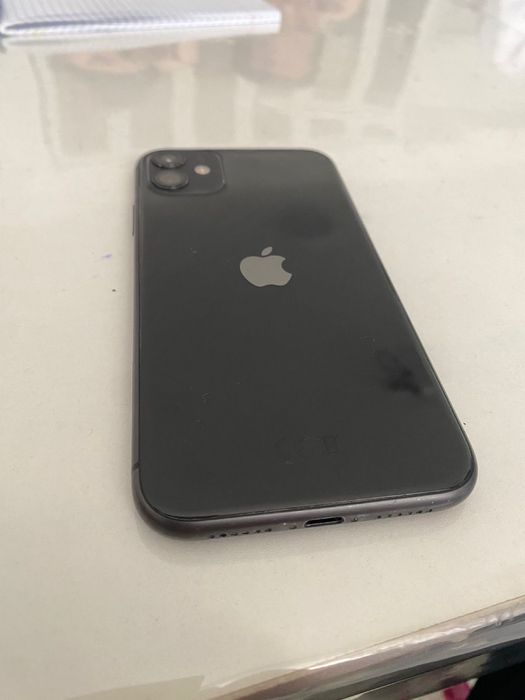 Iphone.11 128 гб акб 82