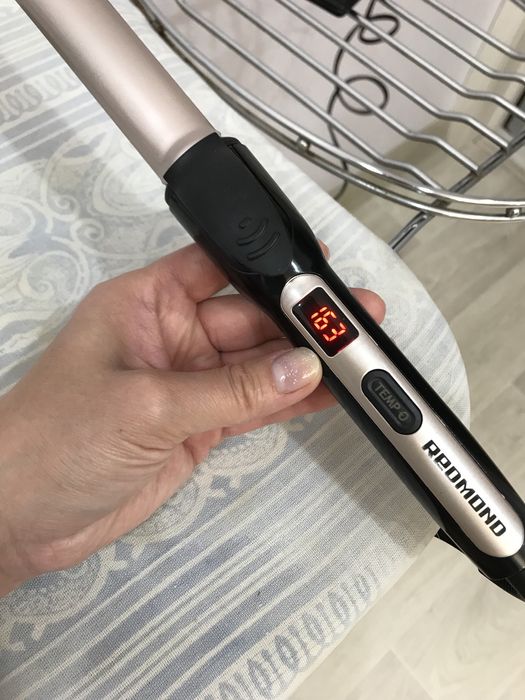 Плойка Redmond