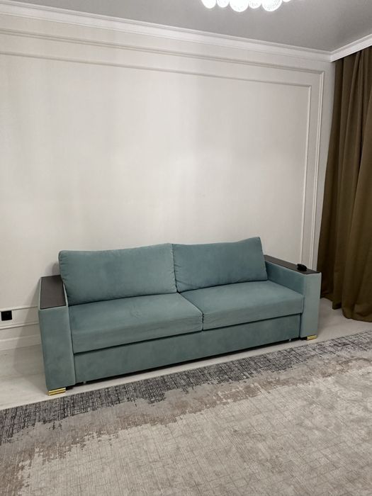 Диван в гостиную, книжка