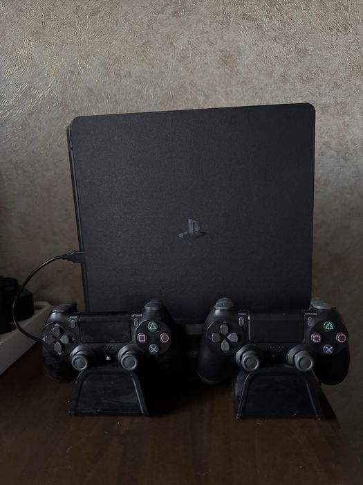Продам или обменяю ps4 slim на 1tb