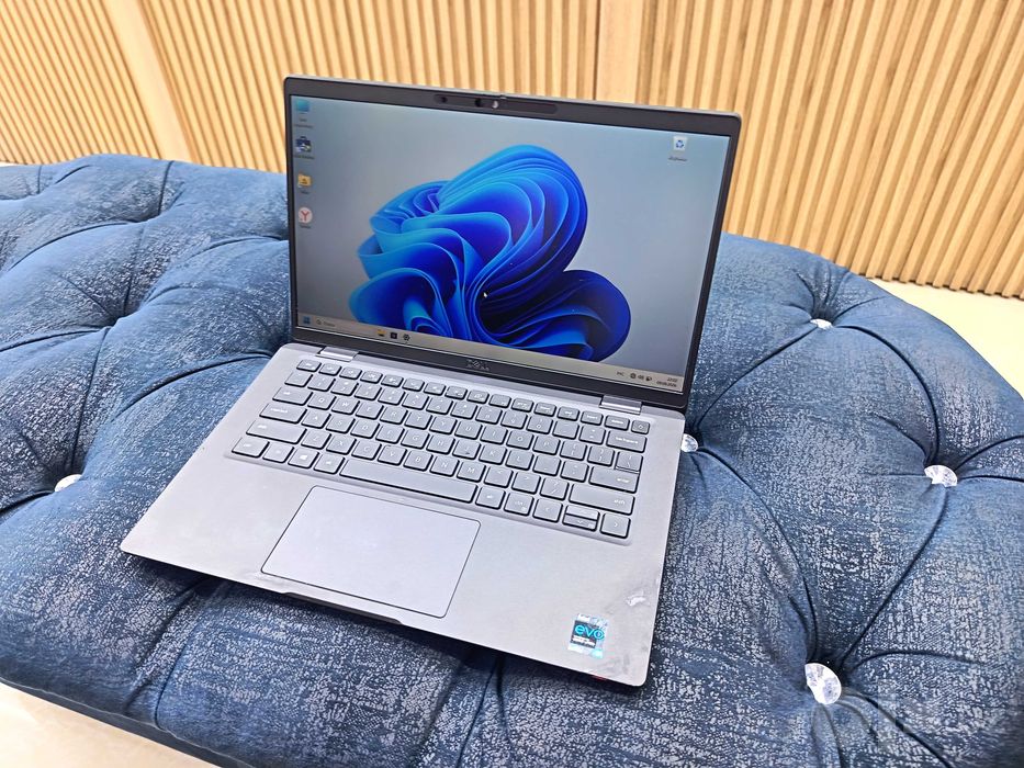 Noutbuk Dell core i7 11-avlod . 32/256 SSD