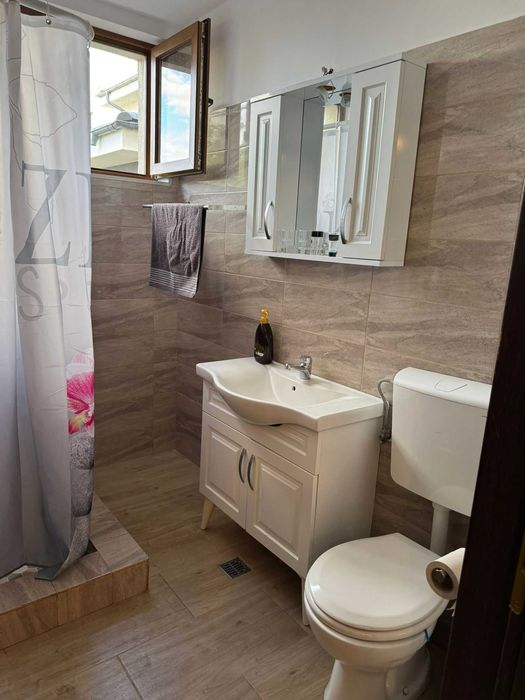 Apartament semidecomandat in regim hotelier