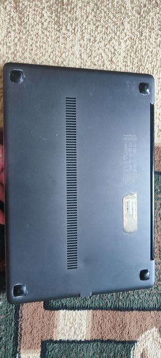 Продам ноутбук срочно.