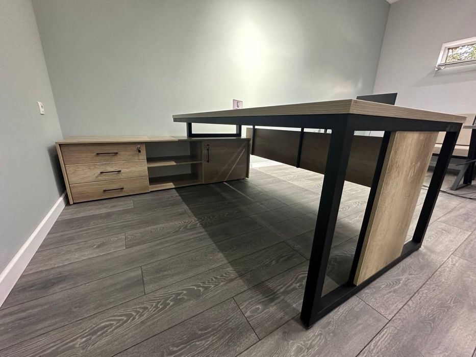 Директорский стол, стол руководителя офисная мебель, стол лофт