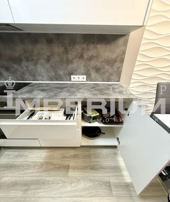 Дава се под наем Двустаен апартамент в Варна, Левски - 70 кв.м за 714 € - Снимка #11