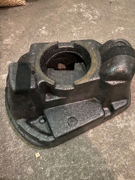 Ключ с дистанционно заключване за GOLF 4 и кора за крика в резерв.гума