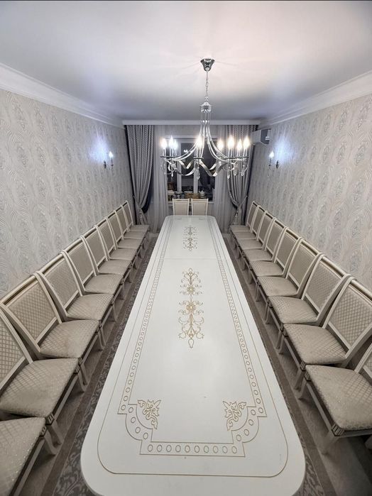 Продам гостинный стол