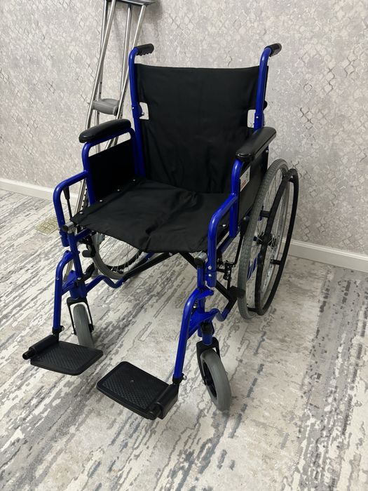 Продам Коляска и костыл