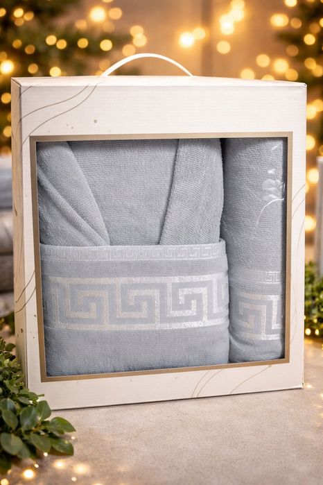 Подаръчна кутия с халат и хавлиени кърпи