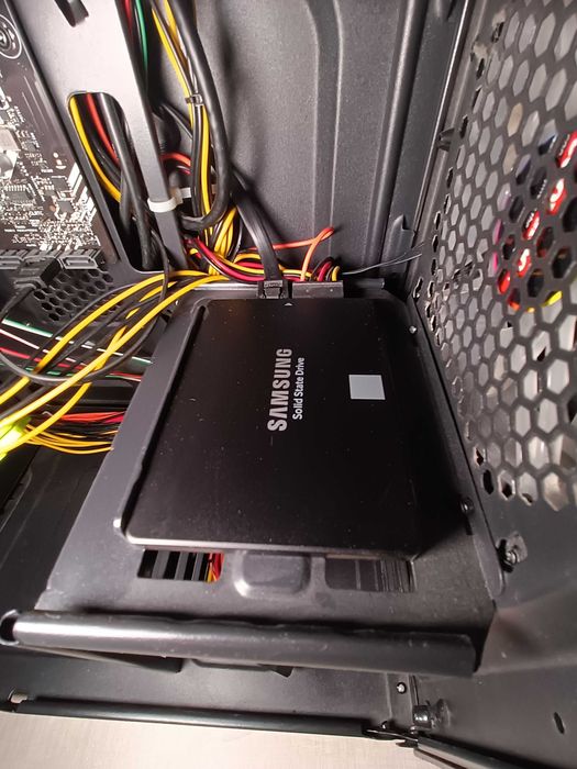 RTX 4060 Ti 16GB VRAM / Ryzen 7 5800X / 64GB DDR4 / 1TB NVMe - Компютър за Видео монтаж