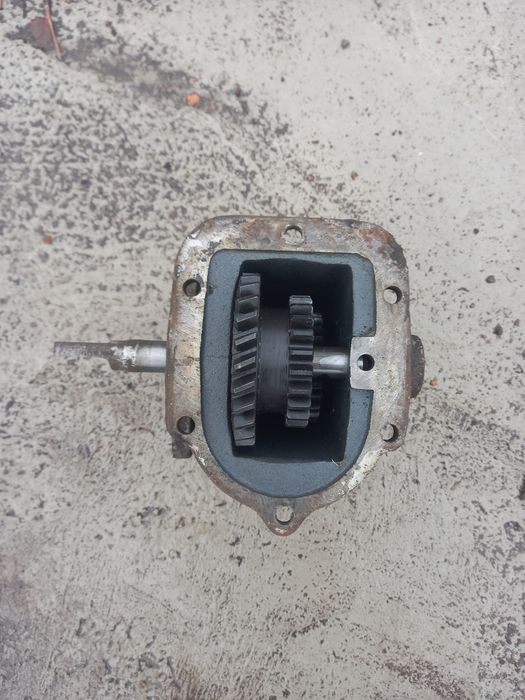 Продам запчасти на Зил Б/У