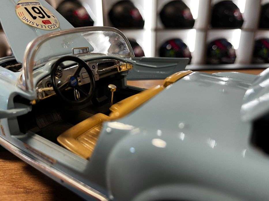 BBURAGO колекционерски модел Lancia Aurelia B24 Spider Mile Miglia   1:18 мащаб