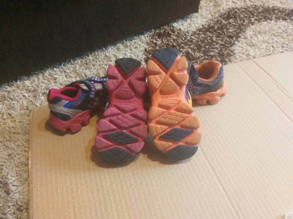 Кецове,ботуши,маратонки и черни обувки