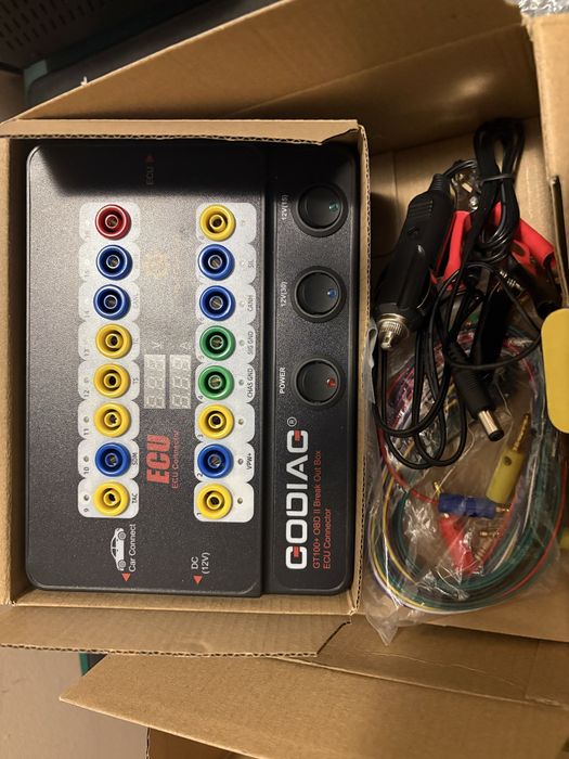 Godiag GT100+ с дисплей OBD Breakout Box / Bench Tool