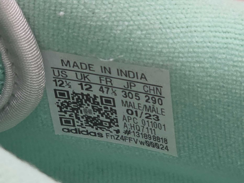 Кроссовки Adidas