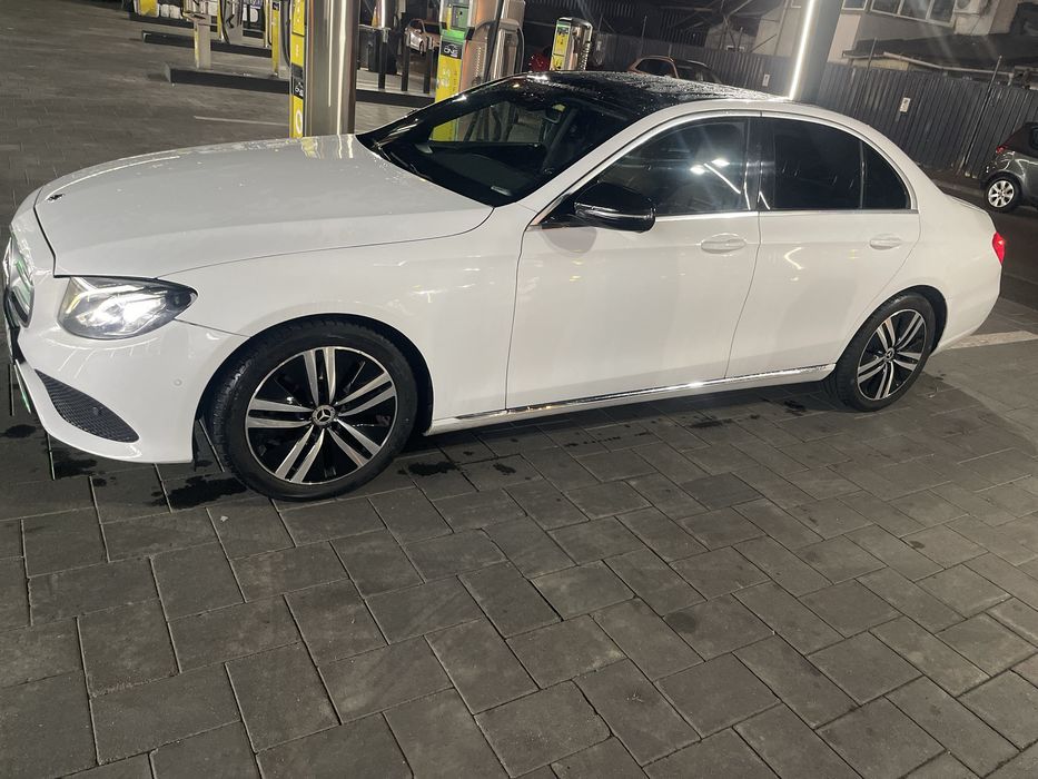 Mercedes E 200  W213