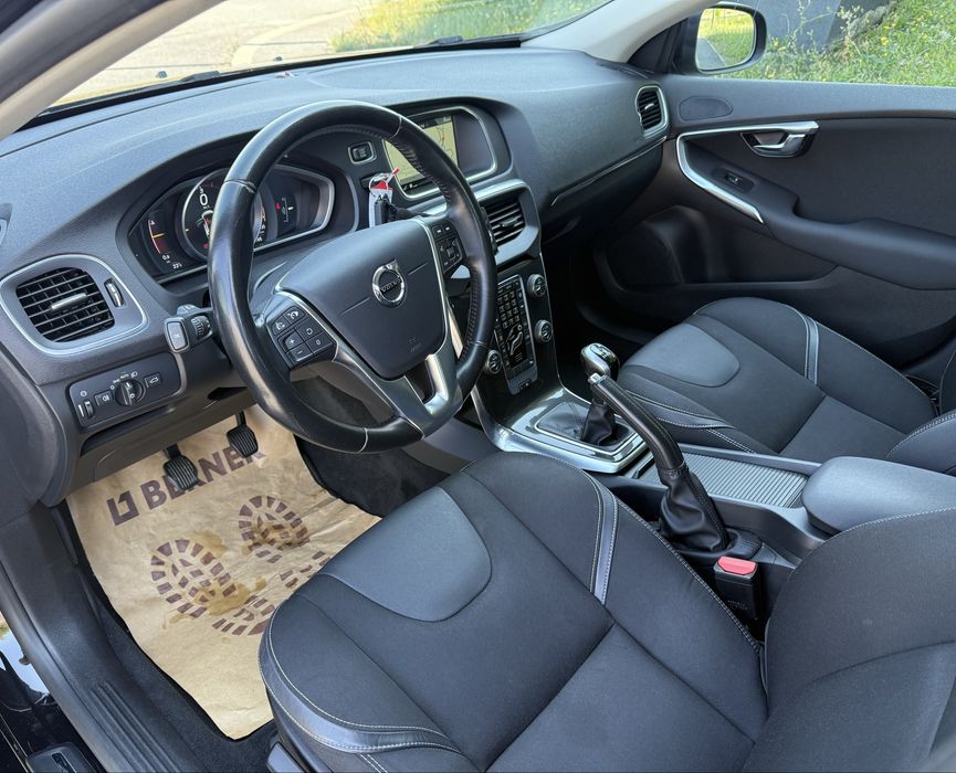 Volvo V40 2.0 diesel 120 CP 2017/02 Facelift