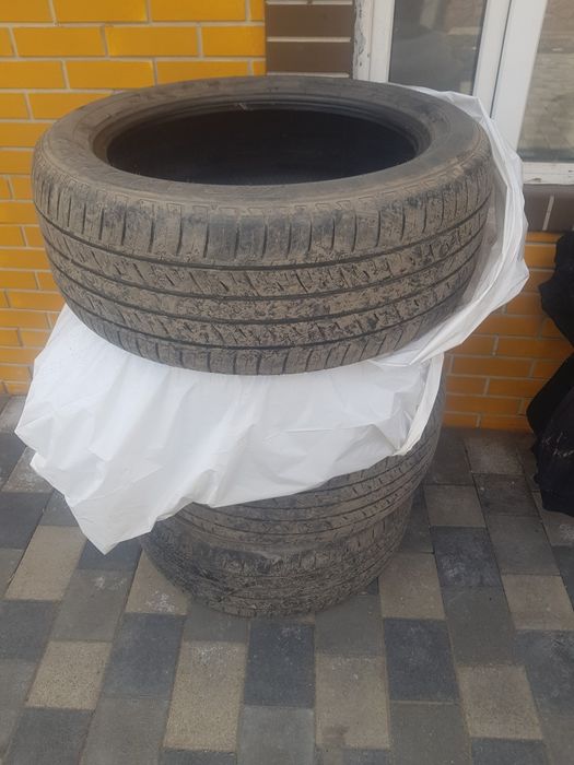 Продам комплект шин