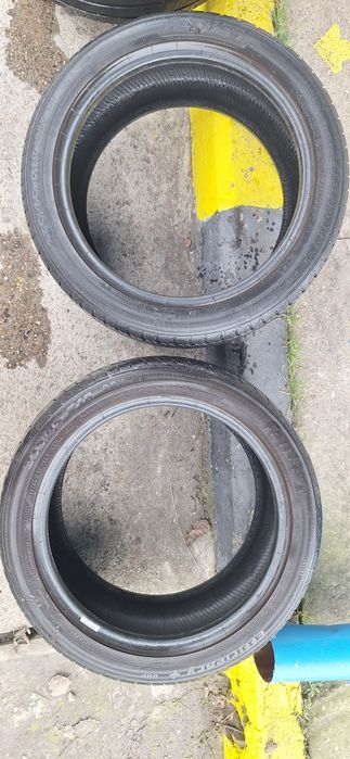 Летни гуми 235/45/18