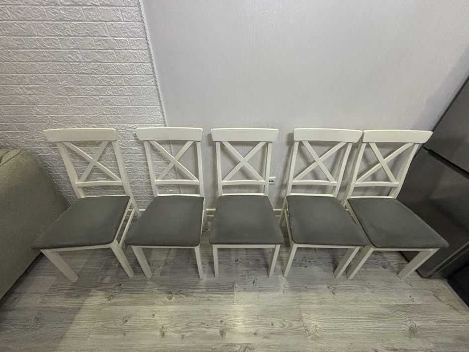 Продам 5 стульев