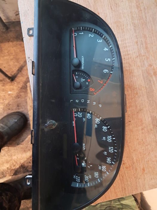 Щиток приборов Toyota