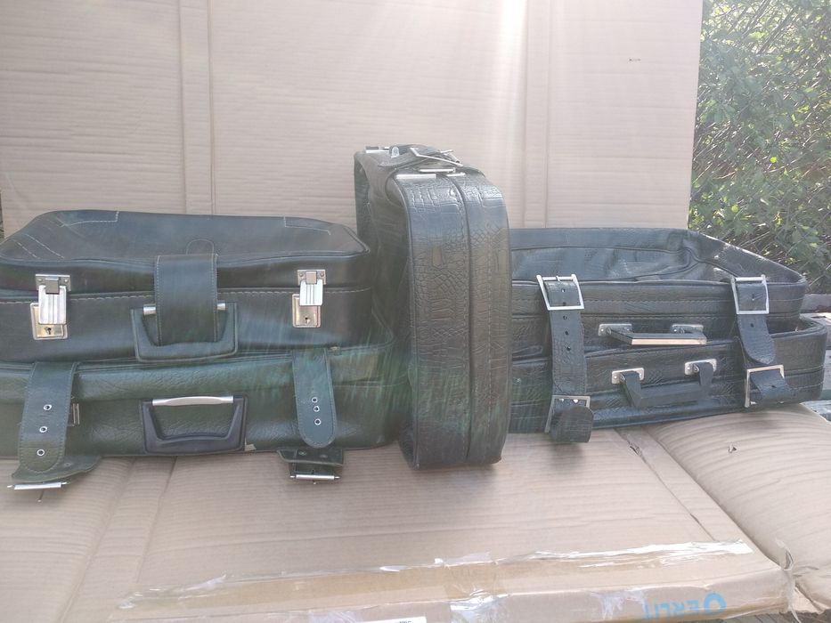Продам советские чемоданы