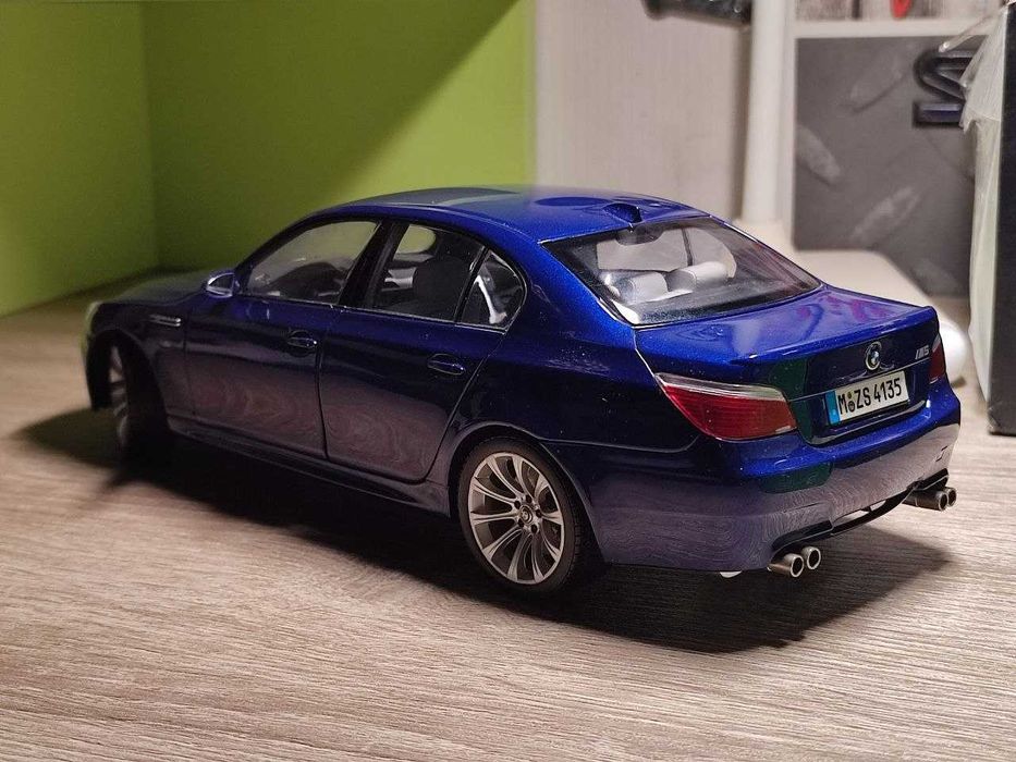 Колекционерски модел BMW M5 E60 Kyosho Blue 1/18