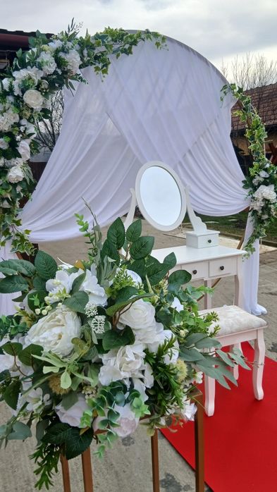 Decor disponibil pentru inchiriere