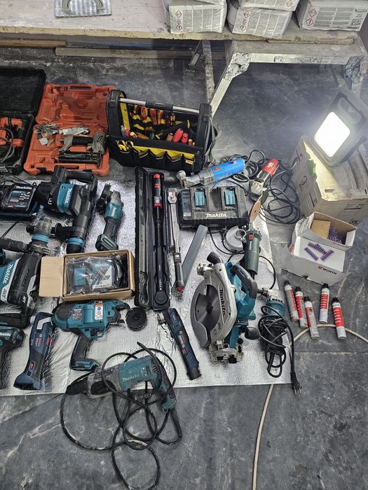 Diferite scule makita xgt 40v și makita 18 v ,hilti, wurth, milwaukee,