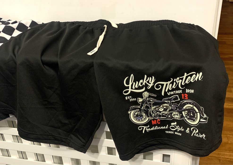 2 Bermude barbati material sintetic masura 56