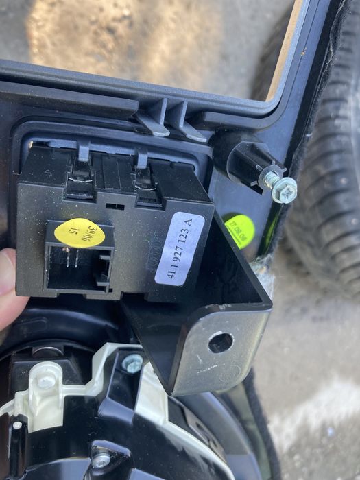 Табло, екран и конзола за Q7 2006- 2010