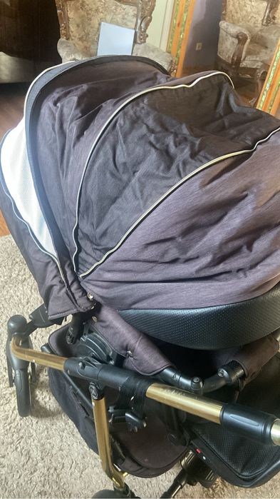 Срочно продам детскую коляску 2в 1