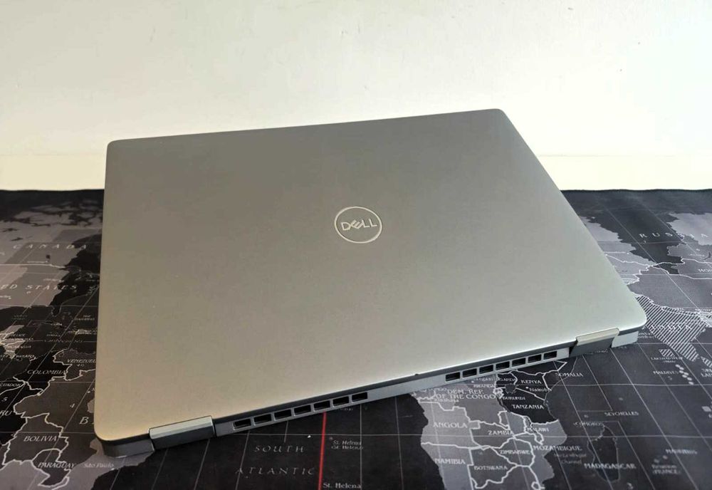 Laptop DELL 5330 13,3" FullHD i5-1245U 16GB RAM  512GB SSD Nvme
