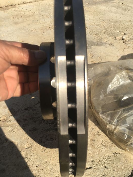 Предни дискове за фолксваген   10 цилиндара